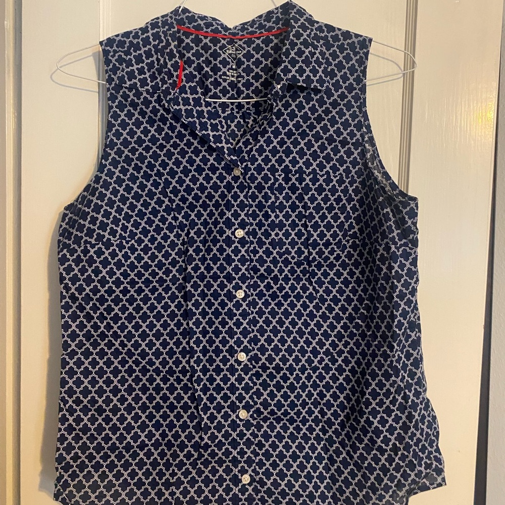 St. John's Bay Blue Sleeveless Button Down Shirt